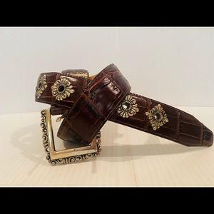 Brighton Women's Brown Alligator Print Belt
1996 
Small
Brown Alligator Print